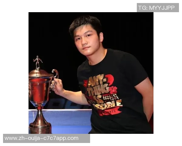 樊振东狂轰11-1，首秀3-0轻松制胜 ，仿照C罗庆祝动作十分心爱！